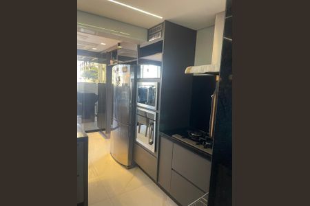 Casa à venda com 202m², 3 quartos e 3 vagas