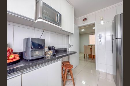 Apartamento à venda com 126m², 4 quartos e 4 vagas Apartamento à venda com 126m², 4 quartos e 4 vagasCozinha