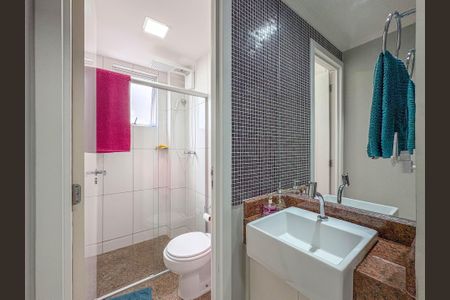 Apartamento à venda com 126m², 4 quartos e 4 vagas Apartamento à venda com 126m², 4 quartos e 4 vagasBanheiro