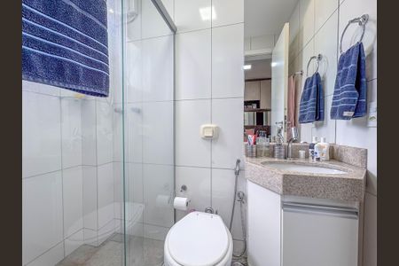 Apartamento à venda com 126m², 4 quartos e 4 vagas Apartamento à venda com 126m², 4 quartos e 4 vagasBanheiro