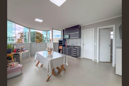 Apartamento à venda com 126m², 4 quartos e 4 vagas Apartamento à venda com 126m², 4 quartos e 4 vagasTerraço