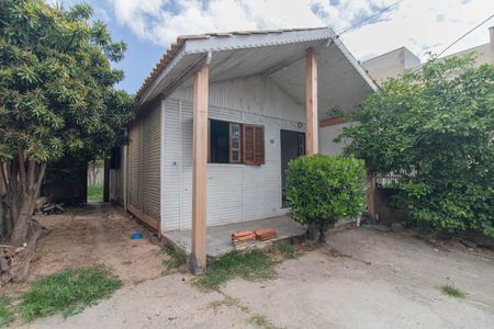 Casa à venda com 75m², 2 quartos e 1 vagaFachada