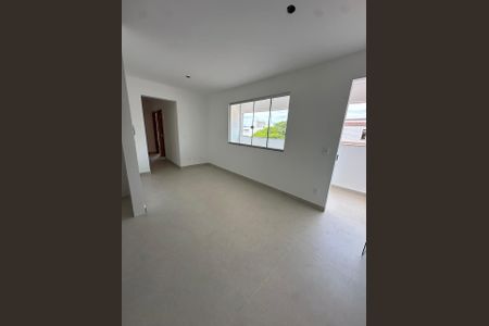 Casa à venda com 3 quartos, 79m² em Santa Rosa, Belo Horizonte