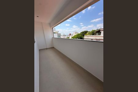 Casa à venda com 79m², 3 quartos e 2 vagas