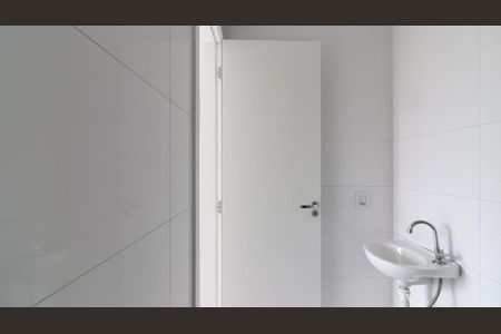 Apartamento à venda com 65m², 2 quartos e 1 vaga Apartamento à venda com 65m², 2 quartos e 1 vagaBanheiro
