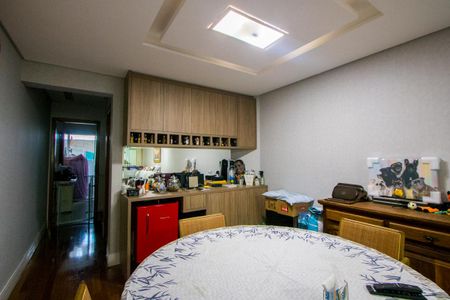 Casa à venda com 150m², 3 quartos e 2 vagasSala