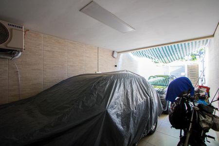 Casa à venda com 150m², 3 quartos e 2 vagasGaragem