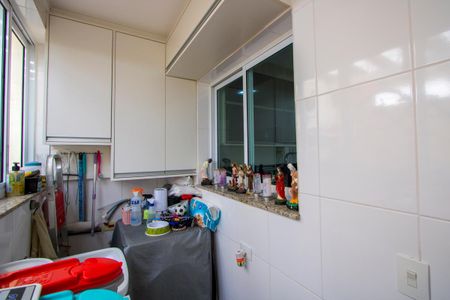 Casa à venda com 150m², 3 quartos e 2 vagasÁrea de serviço