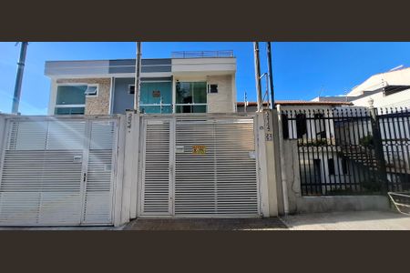 Casa à venda com 150m², 3 quartos e 2 vagasFachada