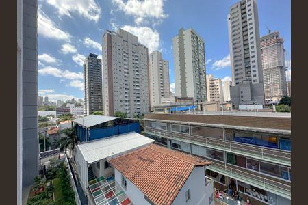 Apartamento à venda com 36m², 2 quartos e sem vaga Apartamento à venda com 36m², 2 quartos e sem vagaVaranda