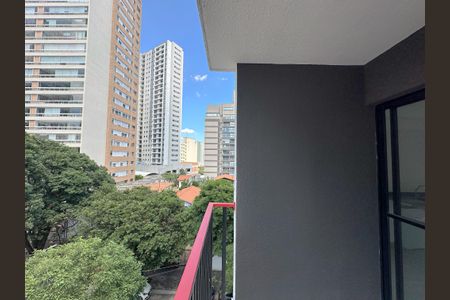 Apartamento à venda com 36m², 2 quartos e sem vaga Apartamento à venda com 36m², 2 quartos e sem vagaVaranda