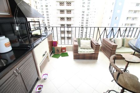 Apartamento para alugar com 153m², 4 quartos e 4 vagasSacada Sala 1