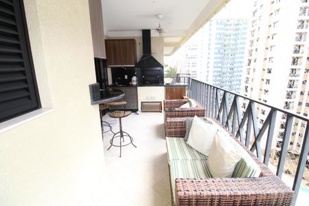 Apartamento para alugar com 153m², 4 quartos e 4 vagasSacada Sala 1