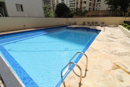 Apartamento para alugar com 153m², 4 quartos e 4 vagasÁrea comum - Piscina