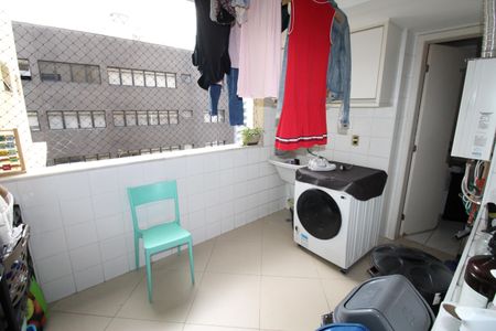 Apartamento para alugar com 153m², 4 quartos e 4 vagasÁrea de Serviço