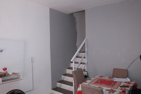 sala de casa para alugar com 2 quartos, 86m² em Comendador Soares, Nova Iguaçu