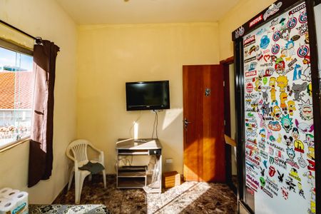 Casa para alugar com 3 quartos, 180m² em Floramar, Belo Horizonte