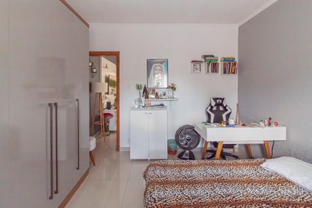 Casa à venda com 167m², 3 quartos e 1 vaga Casa à venda com 167m², 3 quartos e 1 vagaQuarto 1