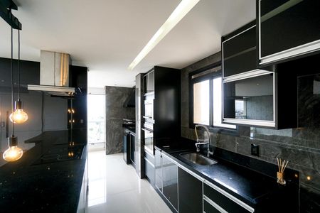 Apartamento à venda com 122m², 2 quartos e 2 vagasCozinha