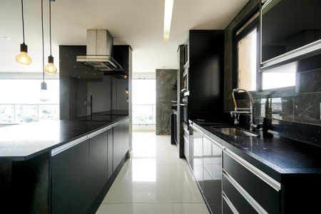 Apartamento à venda com 122m², 2 quartos e 2 vagasCozinha