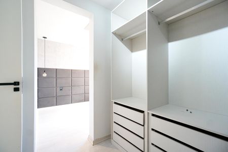 Apartamento à venda com 122m², 2 quartos e 2 vagasCloset da suíte 02