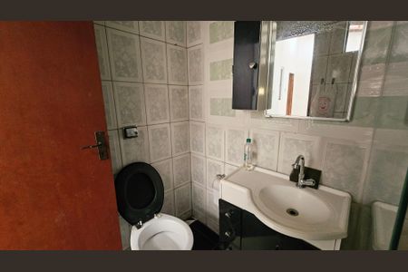 Casa à venda com 200m², 2 quartos e 2 vagas