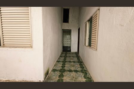 Casa à venda com 200m², 2 quartos e 2 vagas