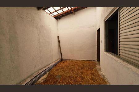 Casa à venda com 200m², 2 quartos e 2 vagas