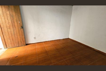 Casa à venda com 200m², 2 quartos e 2 vagas