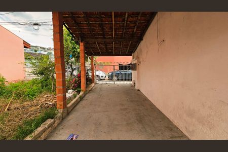 Casa à venda com 200m², 2 quartos e 2 vagas