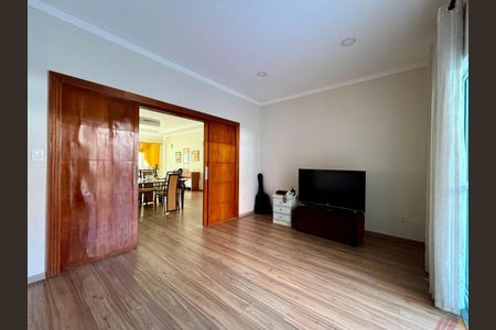 Casa à venda com 3 quartos, 1200m² em Jardim São Paulo, São Paulo