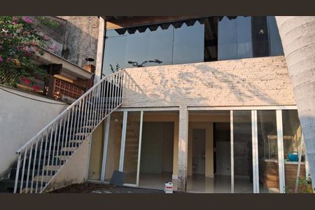 Casa à venda com 5 quartos, 500m² em Vila Amalia (Zona Norte), São Paulo