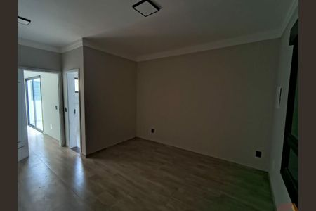 Casa à venda com 3 quartos, 200m² em Vila Talarico, São Paulo