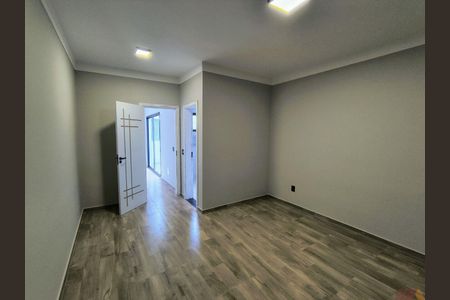 Casa à venda com 3 quartos, 200m² em Vila Talarico, São Paulo