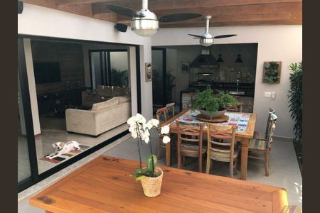 Casa à venda com 4 quartos, 340m² em Vila Albertina, São Paulo