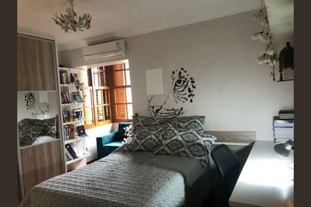 Casa à venda com 4 quartos, 340m² em Vila Albertina, São Paulo