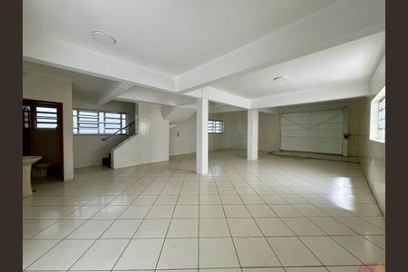 Casa à venda com 5 quartos, 300m² em Vila Albertina, São Paulo