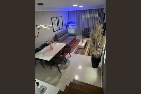 Casa à venda com 2 quartos, 157m² em Vila Paiva, São Paulo