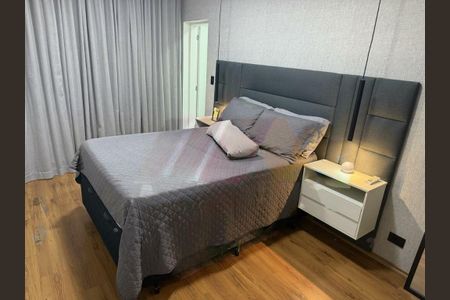 Casa à venda com 2 quartos, 157m² em Vila Paiva, São Paulo