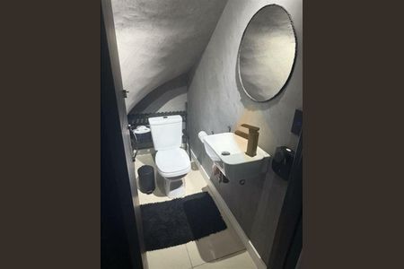 Casa à venda com 2 quartos, 157m² em Vila Paiva, São Paulo