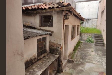 Casa à venda com 210m², 2 quartos e 2 vagas