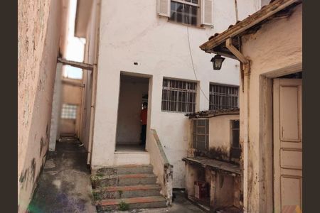 Casa à venda com 210m², 2 quartos e 2 vagas