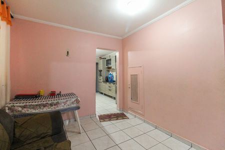 Casa à venda com 160m², 3 quartos e 4 vagas Casa à venda com 160m², 3 quartos e 4 vagasSala