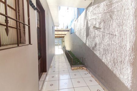 Quintal de casa à venda com 3 quartos, 160m² em Parque Guarani, São Paulo
