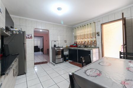 Casa à venda com 160m², 3 quartos e 4 vagas Casa à venda com 160m², 3 quartos e 4 vagasCozinha