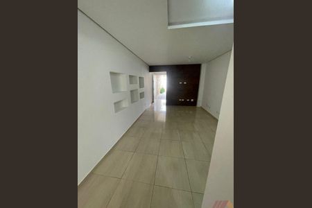 Casa à venda com 3 quartos, 160m² em Vila Romero, São Paulo