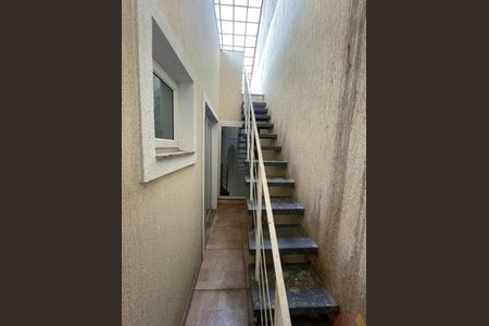 Casa à venda com 3 quartos, 160m² em Vila Romero, São Paulo