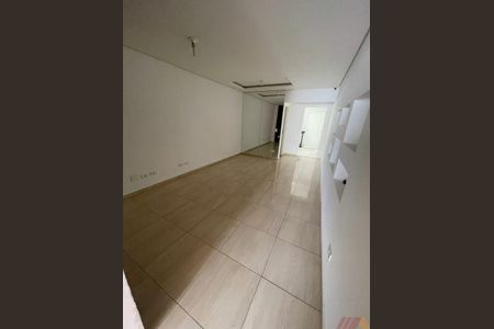 Casa à venda com 3 quartos, 160m² em Vila Romero, São Paulo