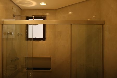 Apartamento à venda com 139m², 4 quartos e 2 vagasBanheiro 1