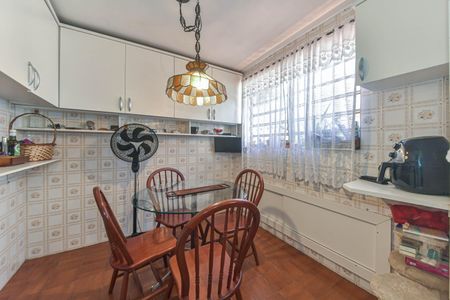 Casa para alugar com 170m², 3 quartos e 2 vagas Casa para alugar com 170m², 3 quartos e 2 vagasCozinha